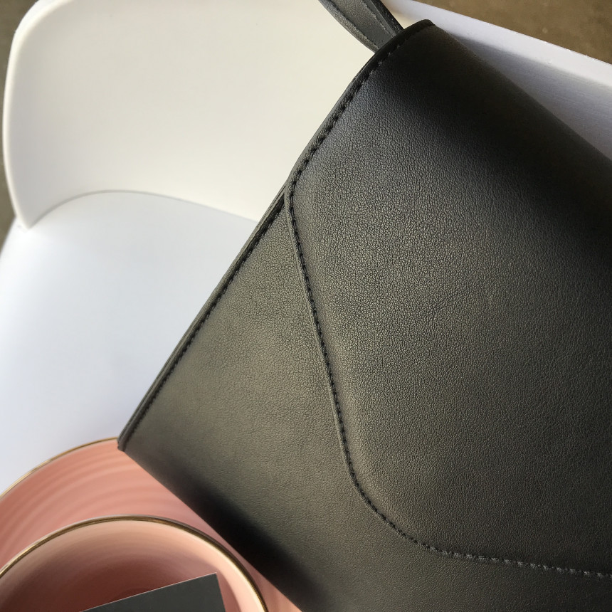 <b><p>Mini Square Shoulder Bag 3COL Daily Box Fashion</p></b><b><p>ミニ正方形スクエアショルダーバッグ3COLデイリーボックスバッグファッション女性四角クロスバック</p></b><br /><br /><p align='center'>