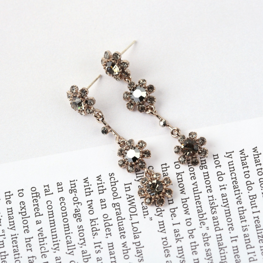 <b><p>925silver Loire Unknown Drop Earrings Bold</p></b><b><p>925silver ロワール オンバル ドロップイヤリング ボド 芸能人 アンティーク</p></b><br /><br /><p align='center'>