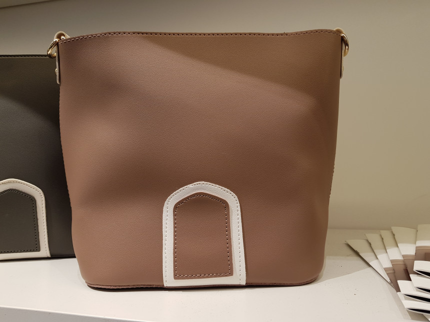 <b><p>Wheat Studio shoulder bag LK3BGS561 Women's</p></b><b><p>小麦スタジオすっきり柄ショルダーバッグLK3BGS561女性コーディネート日常のファッション清純なデ</p></b><br /><br /><p align='center'>