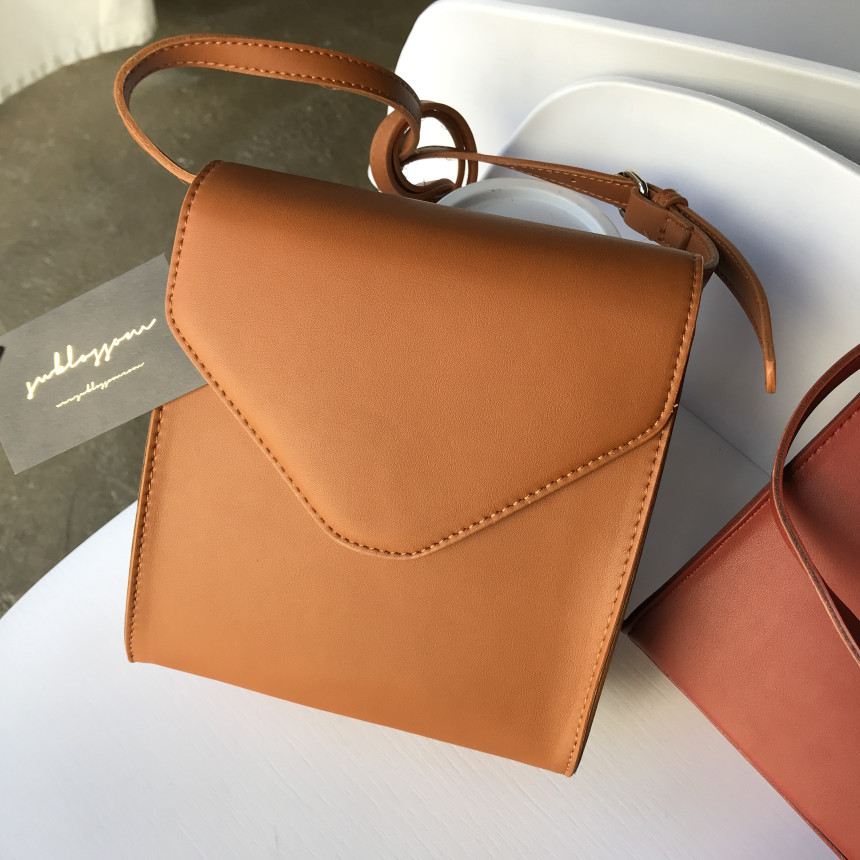 <b><p>Mini Square Shoulder Bag 3COL Daily Box Fashion</p></b><b><p>ミニ正方形スクエアショルダーバッグ3COLデイリーボックスバッグファッション女性四角クロスバック</p></b><br /><br /><p align='center'>