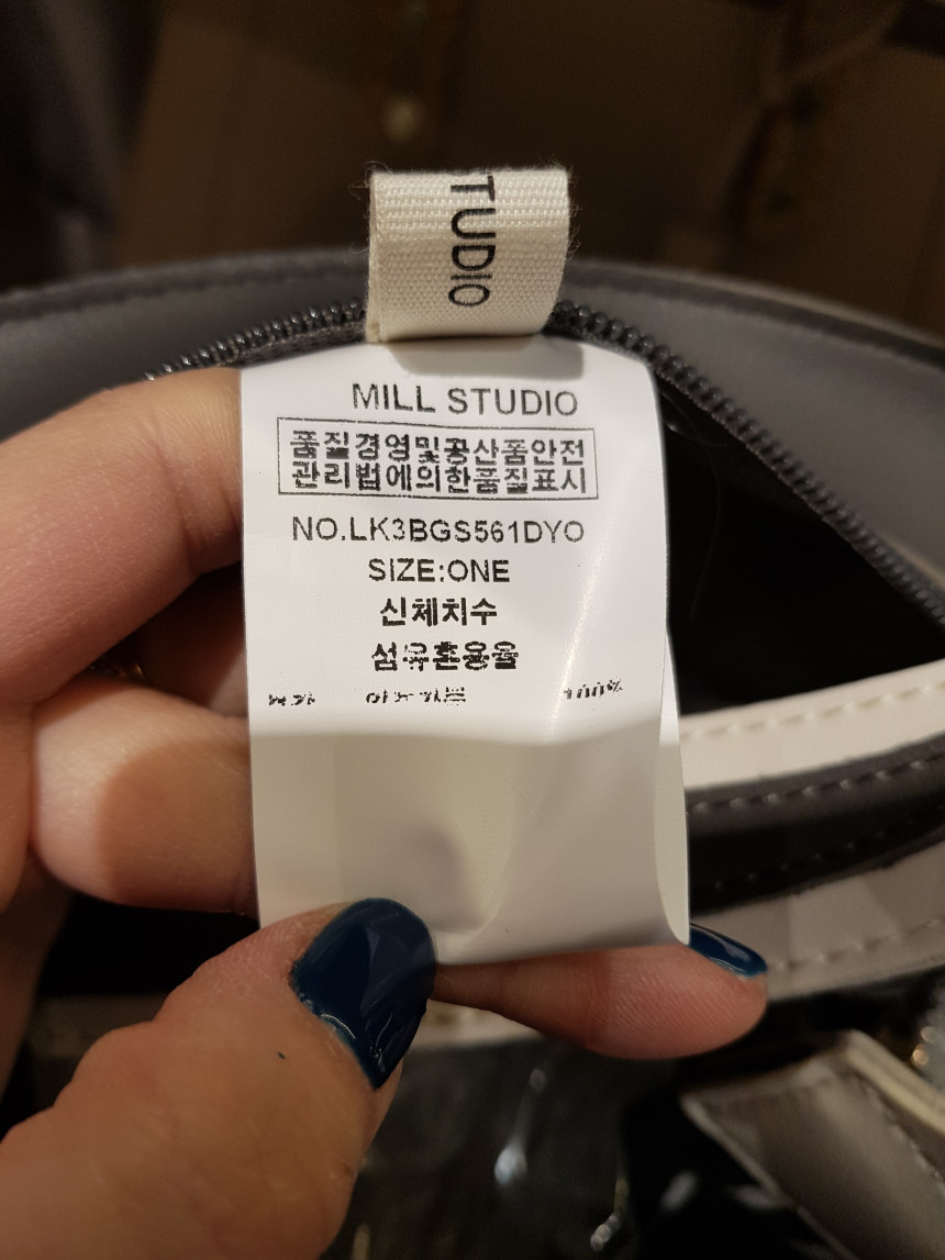 <b><p>Wheat Studio shoulder bag LK3BGS561 Women's</p></b><b><p>小麦スタジオすっきり柄ショルダーバッグLK3BGS561女性コーディネート日常のファッション清純なデ</p></b><br /><br /><p align='center'>