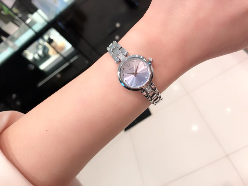 <b><p>OST Blue Pink Gradient Metal Watch OTW118303TSS</p></b><b><p>OST ブルーピンクグラデーションメタル時計OTW118303TSS 20代の女性</p></b><br /><br /><p align='center'>