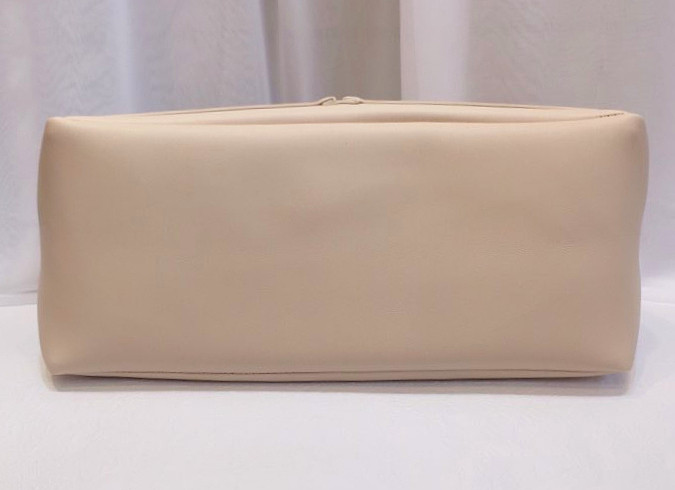 <b><p>Daily Pocket Shoulder Bag Tumbl Stylish 20</p></b><b><p>デイリーポケットショルダーバッグタンブラーバック収納力良いバッグコーディネート20貸し出し洗練された</p></b><br /><br /><p align='center'>