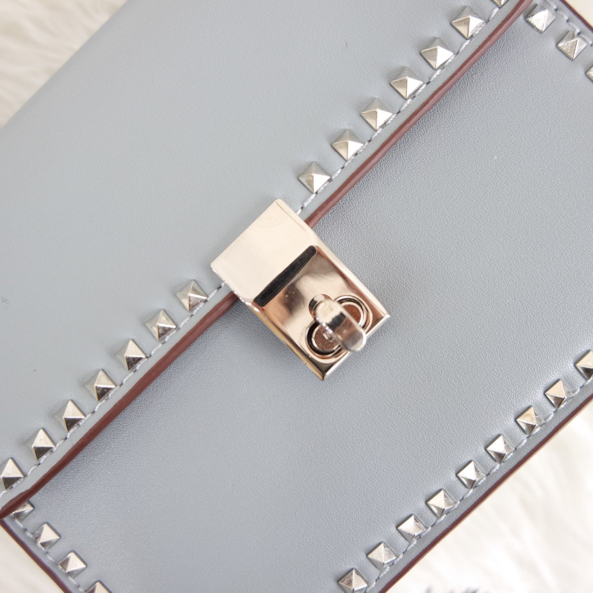 <b><p>3-Color Stud Chain Back ylish Lovely Ne Women's</p></b><b><p>3色のスタッドチェーンバックスタイリッシュなバッグ可愛いデルクアイテム女性らしいデザインショルダーバ</p></b><br /><br /><p align='center'>