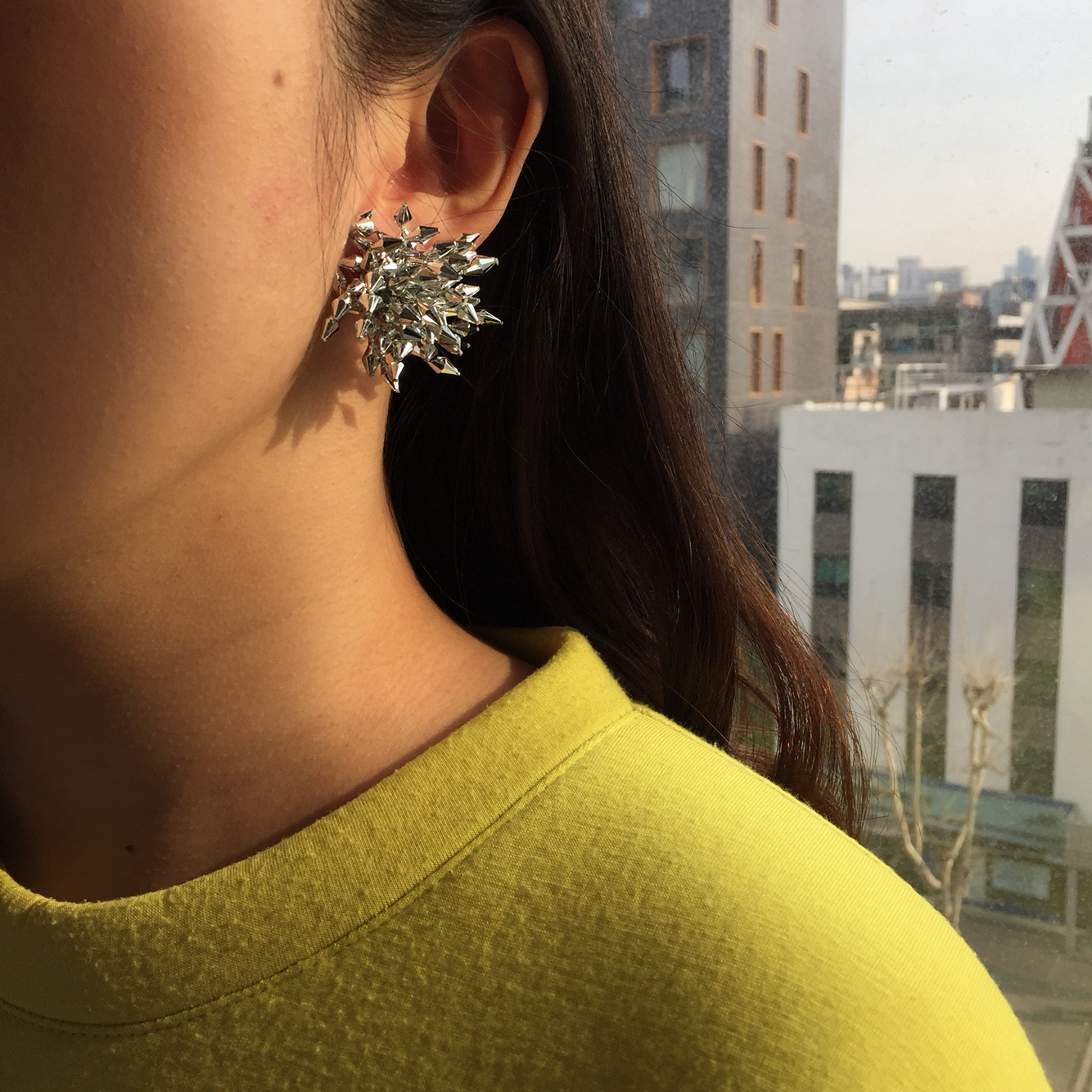 <b><p>Kim Hee Sun and Na Yog Flower earrings Small</p></b><b><p>キム・ヒソン、キム・ナヨンst 花のイヤリング スモールサイズ、 グィチ可能 トーク運転</p></b><br /><br /><p align='center'>