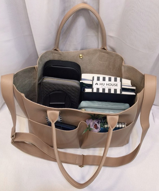 <b><p>Daily Pocket Shoulder Bag Tumbl Stylish 20</p></b><b><p>デイリーポケットショルダーバッグタンブラーバック収納力良いバッグコーディネート20貸し出し洗練された</p></b><br /><br /><p align='center'>