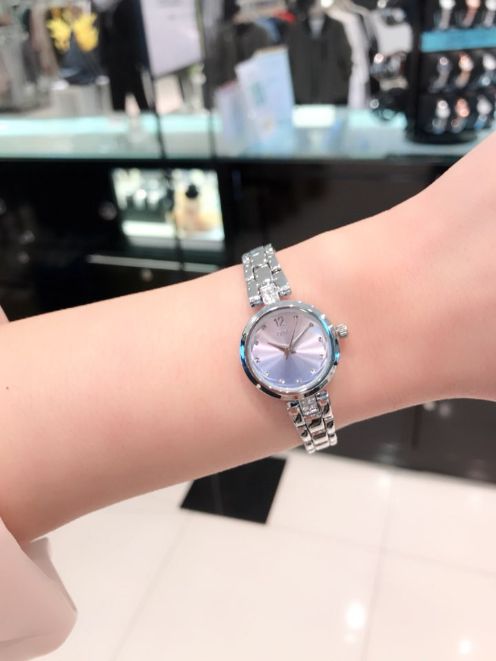<b><p>OST Blue Pink Gradient Metal Watch OTW118303TSS</p></b><b><p>OST ブルーピンクグラデーションメタル時計OTW118303TSS 20代の女性</p></b><br /><br /><p align='center'>