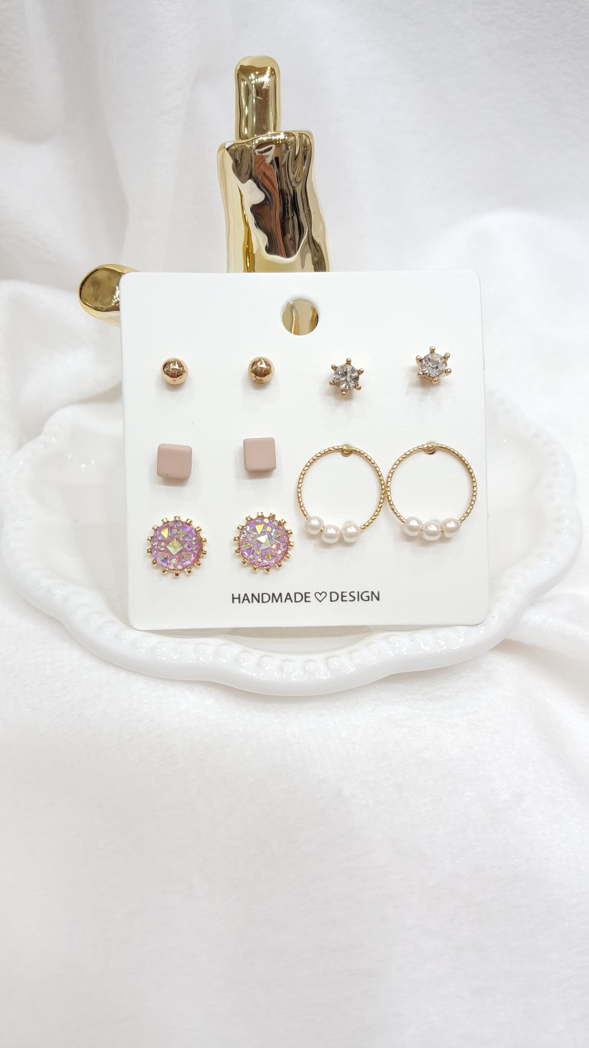 <b><p>Opal 10 piece set earrings lovely unique</p></b><b><p>オパールて 10ピースセットピアス ラブリー ユニーク ロマンチック ファッションの完成</p></b><br /><br /><p align='center'>