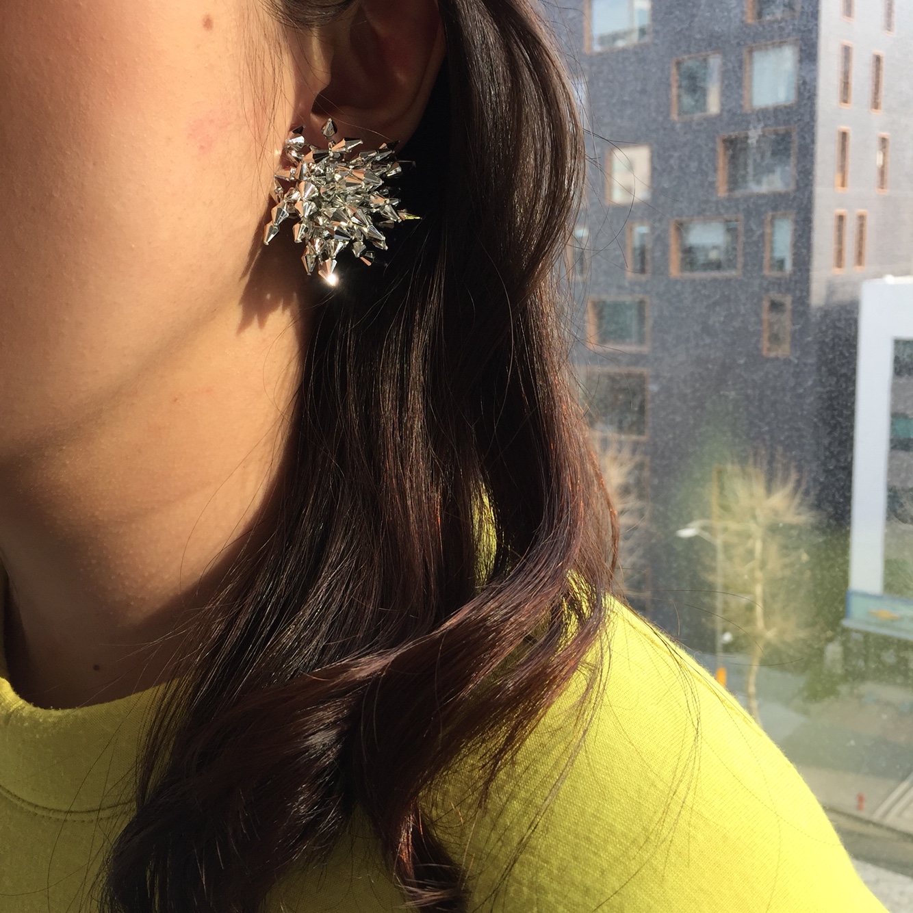 <b><p>Kim Hee Sun and Na Yog Flower earrings Small</p></b><b><p>キム・ヒソン、キム・ナヨンst 花のイヤリング スモールサイズ、 グィチ可能 トーク運転</p></b><br /><br /><p align='center'>