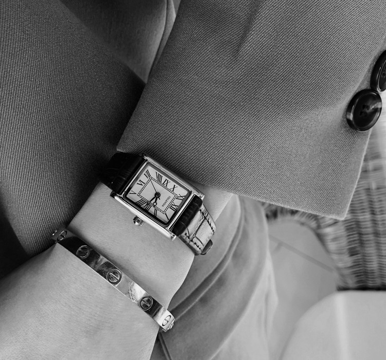 <b><p>IMI Tank clock assic so square wrist Wom</p></b><b><p>IMI タンク 時計 クラシック ソロ スクエア 手首 女性 ギフト レザー 会社員コーディネート</p></b><br /><br /><p align='center'>