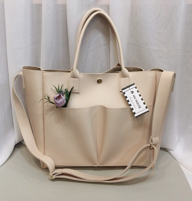 <b><p>Daily Pocket Shoulder Bag Tumbl Stylish 20</p></b><b><p>デイリーポケットショルダーバッグタンブラーバック収納力良いバッグコーディネート20貸し出し洗練された</p></b><br /><br /><p align='center'>