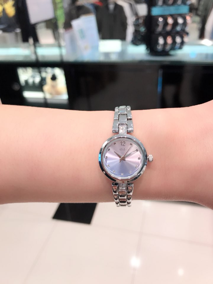 <b><p>OST Blue Pink Gradient Metal Watch OTW118303TSS</p></b><b><p>OST ブルーピンクグラデーションメタル時計OTW118303TSS 20代の女性</p></b><br /><br /><p align='center'>