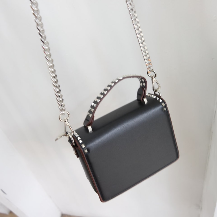 <b><p>3-Color Stud Chain Back ylish Lovely Ne Women's</p></b><b><p>3色のスタッドチェーンバックスタイリッシュなバッグ可愛いデルクアイテム女性らしいデザインショルダーバ</p></b><br /><br /><p align='center'>