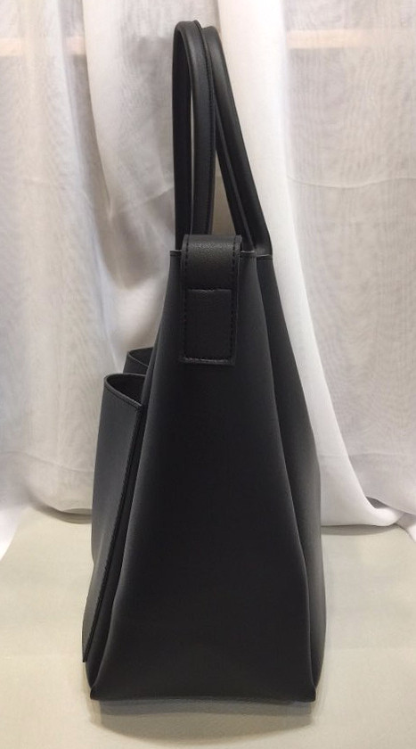 <b><p>Daily Pocket Shoulder Bag Tumbl Stylish 20</p></b><b><p>デイリーポケットショルダーバッグタンブラーバック収納力良いバッグコーディネート20貸し出し洗練された</p></b><br /><br /><p align='center'>