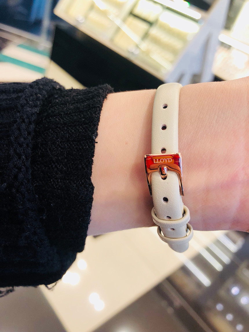 <b><p>Lloyd 2001OUTLET For women Leather wch LL2G18302IG</p></b><b><p>ロイド 2001年アウトレット 女性 レザー腕時計 LL2G18302IGI 10代</p></b><br /><br /><p align='center'>