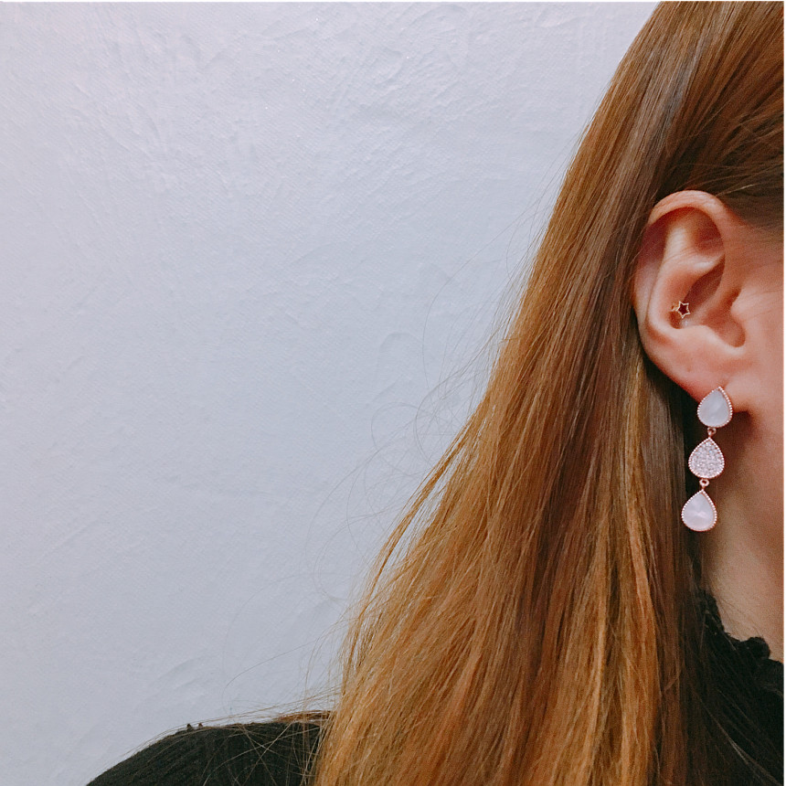 <b><p>Luce Drop Ear rings 2color LKJ1155 attractive</p></b><b><p>ルーチェ 螺鈿水滴ドロップイヤリング 2色 LKJ1155 魅力的な 女性が好きなギフト</p></b><br /><br /><p align='center'>