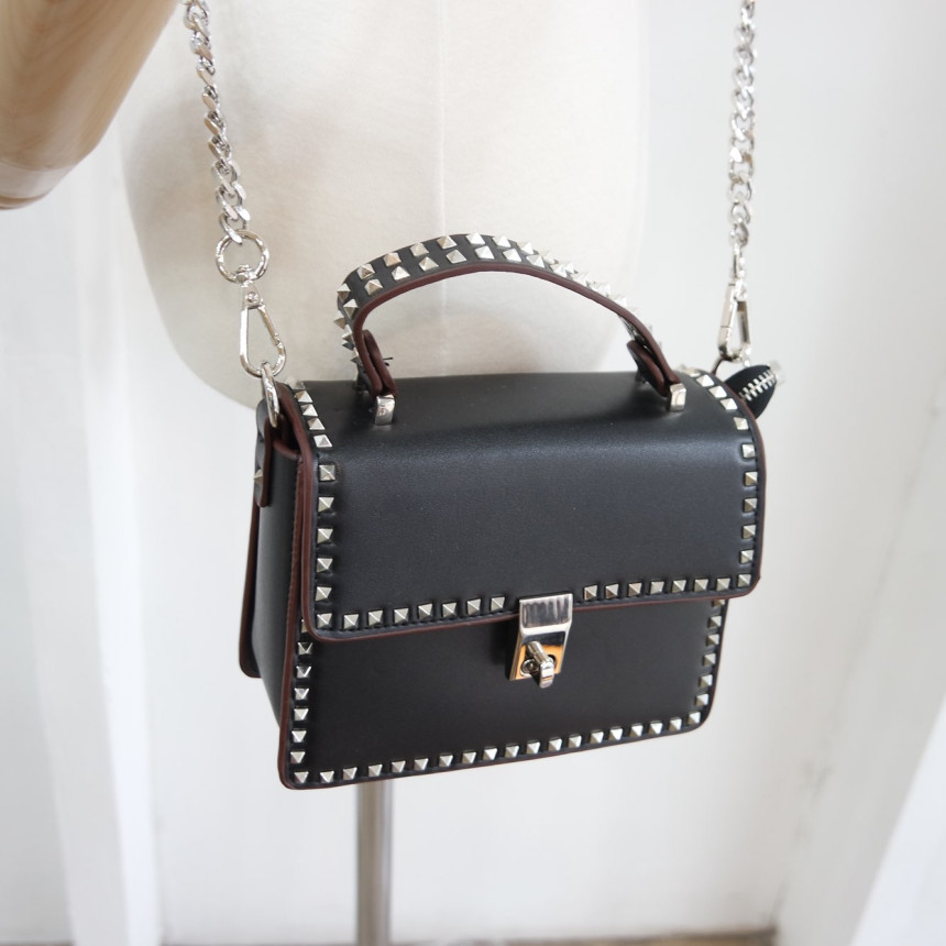 <b><p>3-Color Stud Chain Back ylish Lovely Ne Women's</p></b><b><p>3色のスタッドチェーンバックスタイリッシュなバッグ可愛いデルクアイテム女性らしいデザインショルダーバ</p></b><br /><br /><p align='center'>