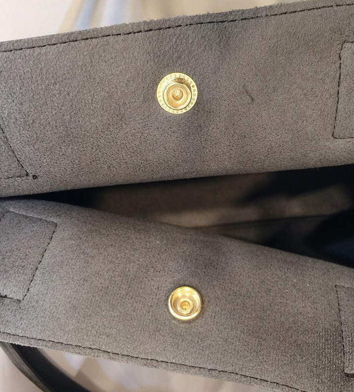 <b><p>Daily Pocket Shoulder Bag Tumbl Stylish 20</p></b><b><p>デイリーポケットショルダーバッグタンブラーバック収納力良いバッグコーディネート20貸し出し洗練された</p></b><br /><br /><p align='center'>