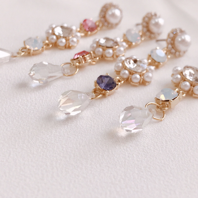 <b><p>Violet Two Tone Cubic Antique Pearl Unknown</p></b><b><p>バイオレット ツートンカラー キュービック アンティーク 真珠 オンバル ドロップ</p></b><br /><br /><p align='center'>