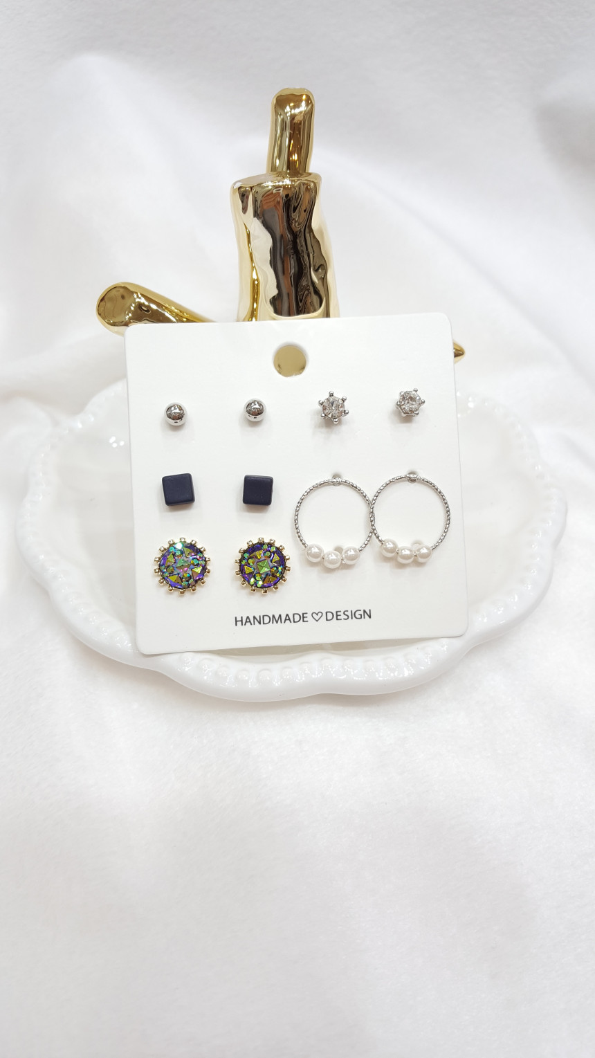 <b><p>Opal 10 piece set earrings lovely unique</p></b><b><p>オパールて 10ピースセットピアス ラブリー ユニーク ロマンチック ファッションの完成</p></b><br /><br /><p align='center'>