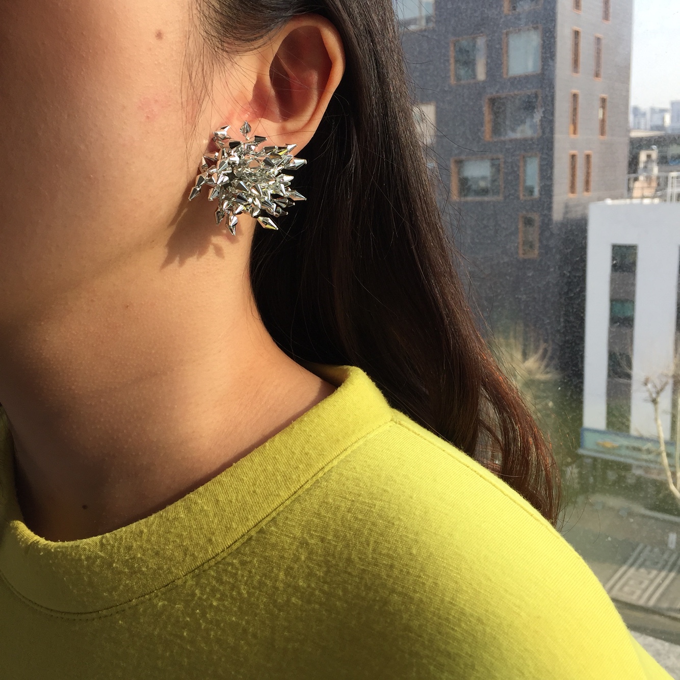 <b><p>Kim Hee Sun and Na Yog Flower earrings Small</p></b><b><p>キム・ヒソン、キム・ナヨンst 花のイヤリング スモールサイズ、 グィチ可能 トーク運転</p></b><br /><br /><p align='center'>