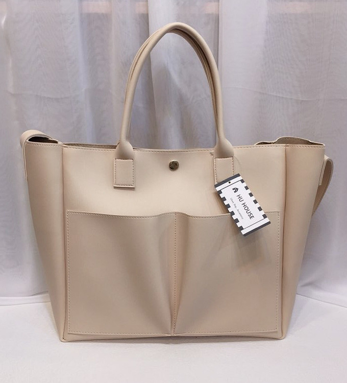 <b><p>Daily Pocket Shoulder Bag Tumbl Stylish 20</p></b><b><p>デイリーポケットショルダーバッグタンブラーバック収納力良いバッグコーディネート20貸し出し洗練された</p></b><br /><br /><p align='center'>