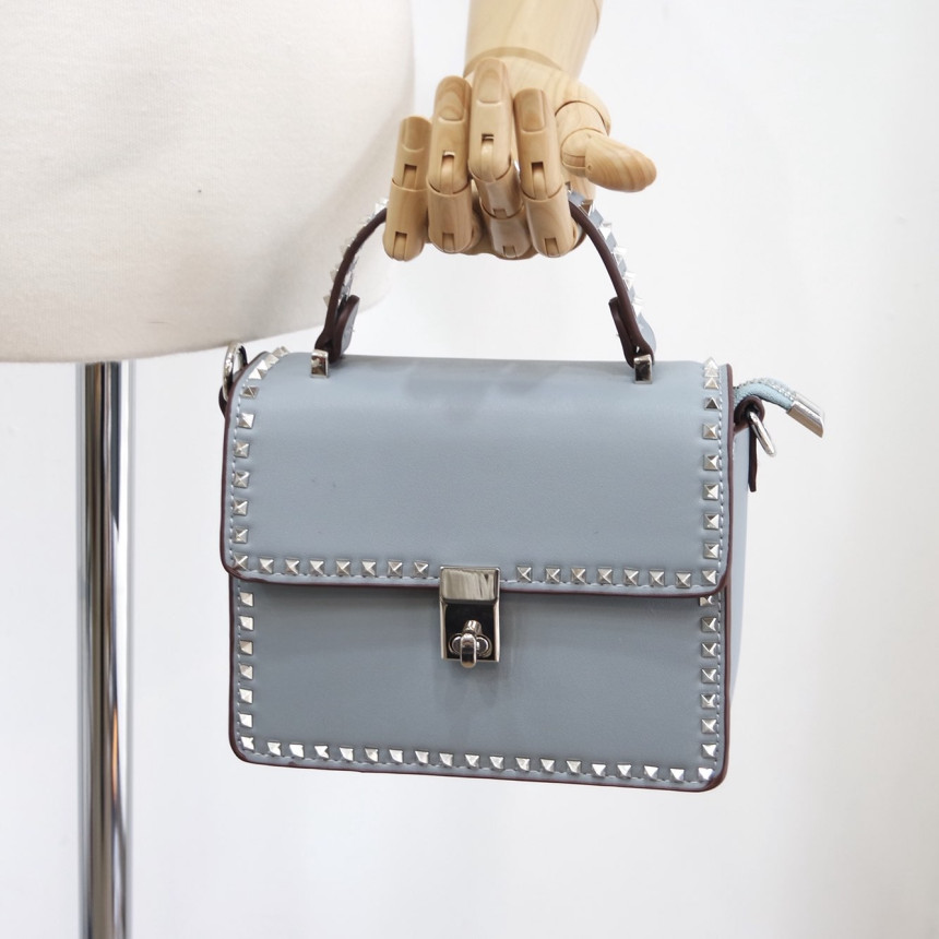 <b><p>3-Color Stud Chain Back ylish Lovely Ne Women's</p></b><b><p>3色のスタッドチェーンバックスタイリッシュなバッグ可愛いデルクアイテム女性らしいデザインショルダーバ</p></b><br /><br /><p align='center'>