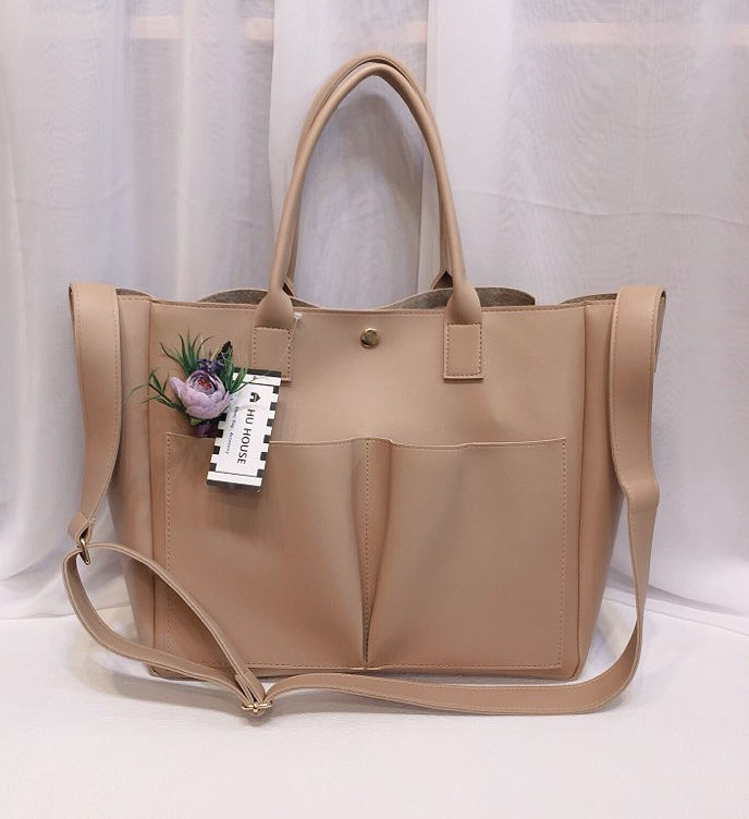 <b><p>Daily Pocket Shoulder Bag Tumbl Stylish 20</p></b><b><p>デイリーポケットショルダーバッグタンブラーバック収納力良いバッグコーディネート20貸し出し洗練された</p></b><br /><br /><p align='center'>