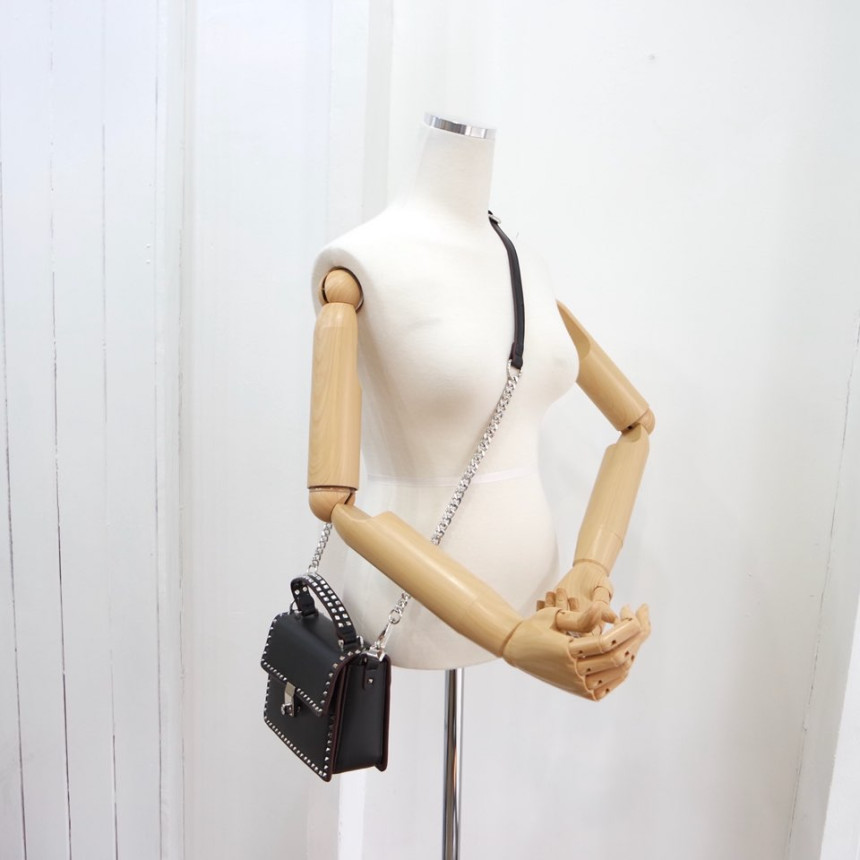 <b><p>3-Color Stud Chain Back ylish Lovely Ne Women's</p></b><b><p>3色のスタッドチェーンバックスタイリッシュなバッグ可愛いデルクアイテム女性らしいデザインショルダーバ</p></b><br /><br /><p align='center'>