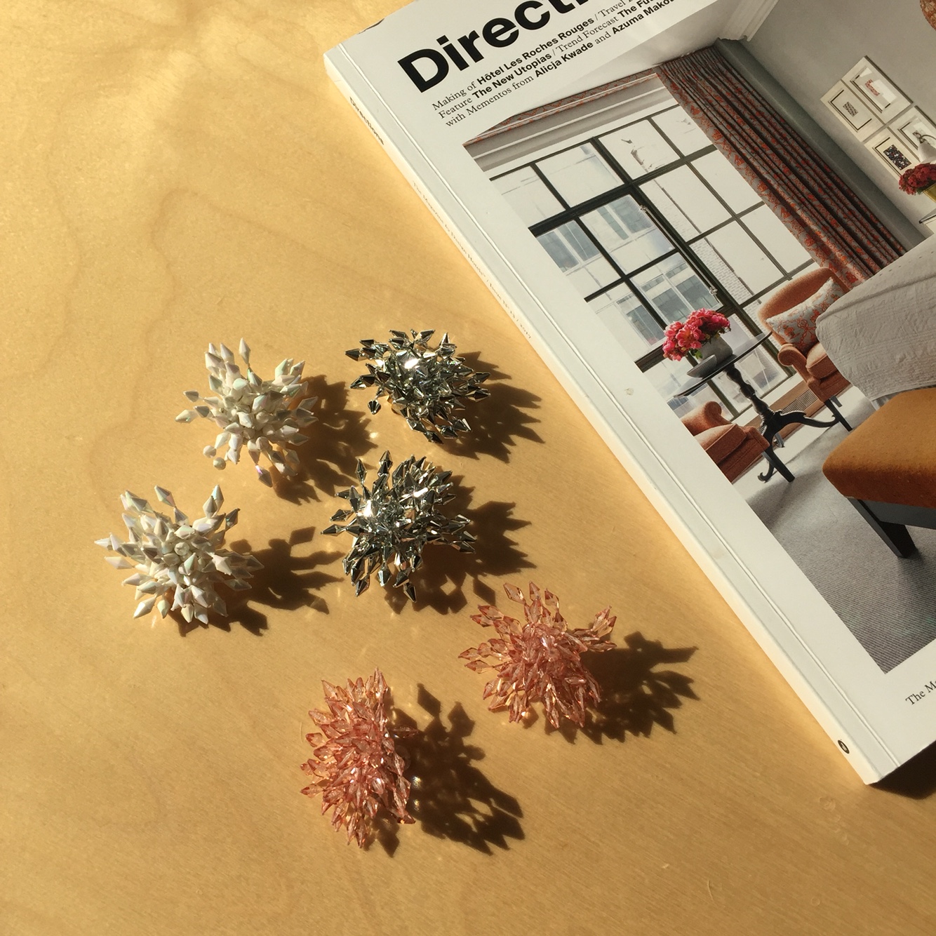 <b><p>Kim Hee Sun and Na Yog Flower earrings Small</p></b><b><p>キム・ヒソン、キム・ナヨンst 花のイヤリング スモールサイズ、 グィチ可能 トーク運転</p></b><br /><br /><p align='center'>