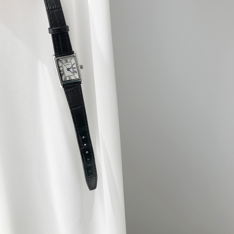 <b><p>IMI Tank clock assic so square wrist Wom</p></b><b><p>IMI タンク 時計 クラシック ソロ スクエア 手首 女性 ギフト レザー 会社員コーディネート</p></b><br /><br /><p align='center'>