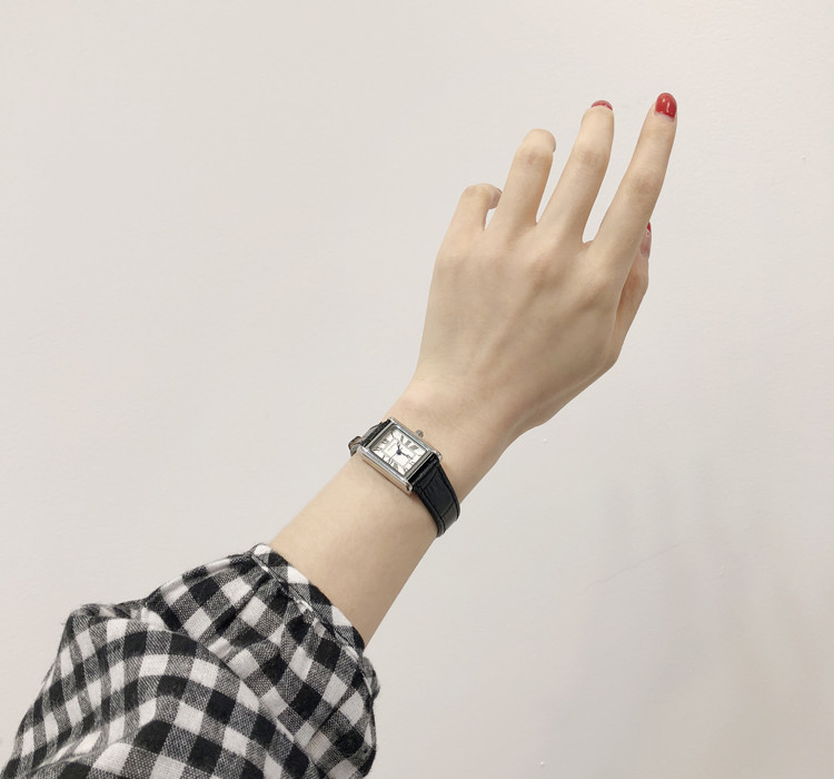 <b><p>IMI Tank clock assic so square wrist Wom</p></b><b><p>IMI タンク 時計 クラシック ソロ スクエア 手首 女性 ギフト レザー 会社員コーディネート</p></b><br /><br /><p align='center'>