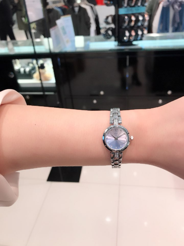 <b><p>OST Blue Pink Gradient Metal Watch OTW118303TSS</p></b><b><p>OST ブルーピンクグラデーションメタル時計OTW118303TSS 20代の女性</p></b><br /><br /><p align='center'>