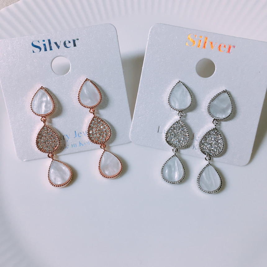 <b><p>Luce Drop Ear rings 2color LKJ1155 attractive</p></b><b><p>ルーチェ 螺鈿水滴ドロップイヤリング 2色 LKJ1155 魅力的な 女性が好きなギフト</p></b><br /><br /><p align='center'>