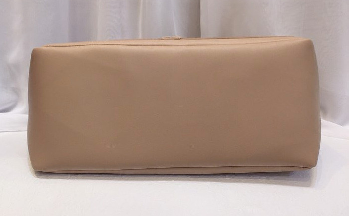 <b><p>Daily Pocket Shoulder Bag Tumbl Stylish 20</p></b><b><p>デイリーポケットショルダーバッグタンブラーバック収納力良いバッグコーディネート20貸し出し洗練された</p></b><br /><br /><p align='center'>