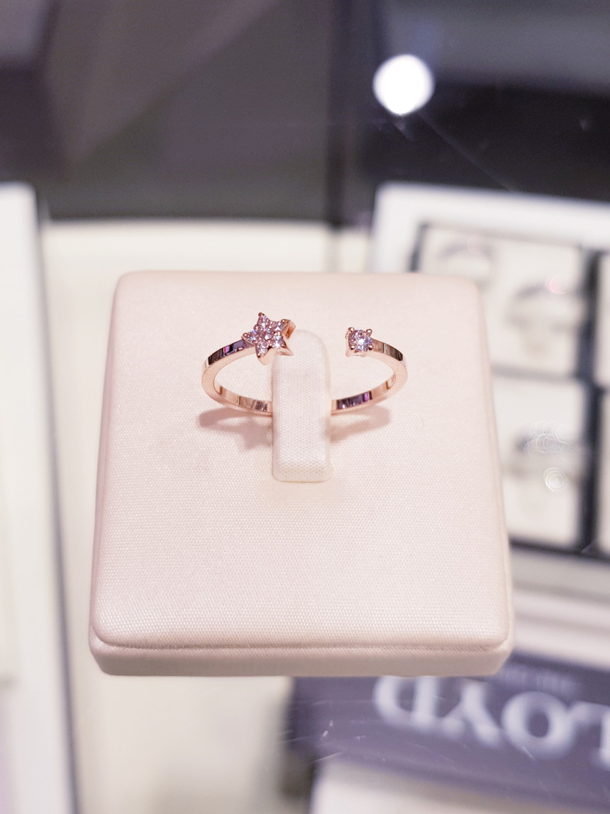 <b><p>Lloyd Tinista Open rg LRT14026T</p></b><b><p>ロイド ティーニースター オープンリング LRT14026T</p></b><br /><br /><p align='center'>