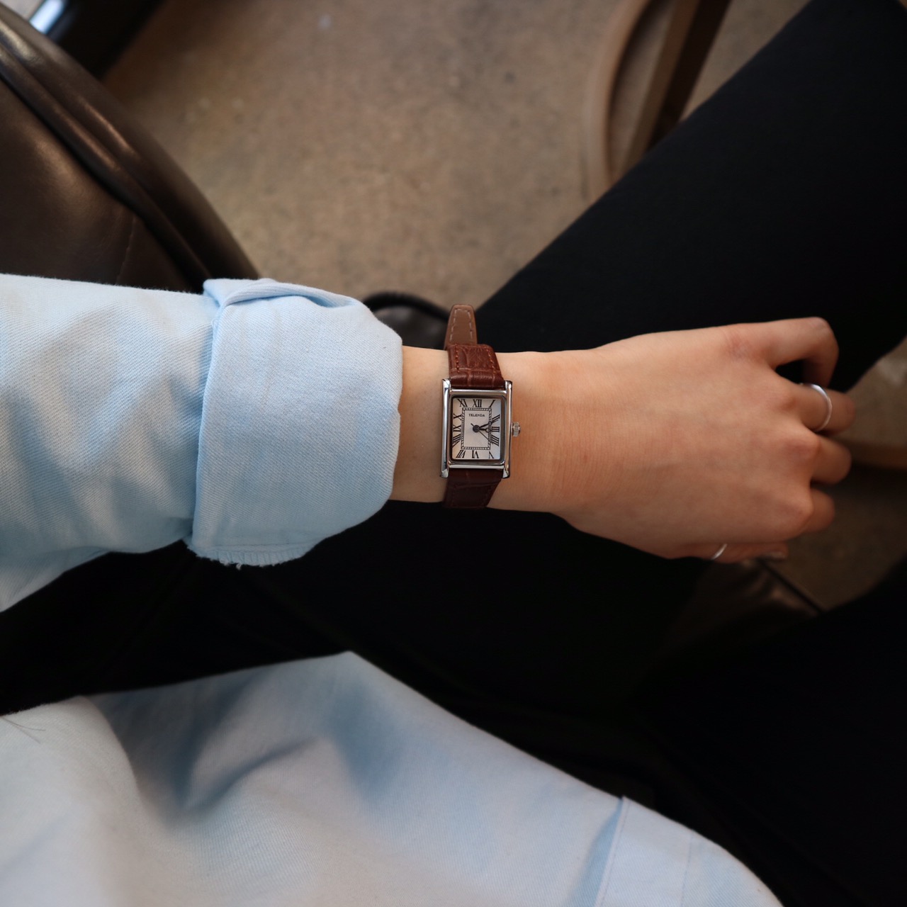 <b><p>Mourning Same day shipp Tank solo female</p></b><b><p>無排 即日発送 タンクソロ 女性 正方形 レザー 時計 2色 手首 シンプルな おすすめ</p></b><br /><br /><p align='center'>