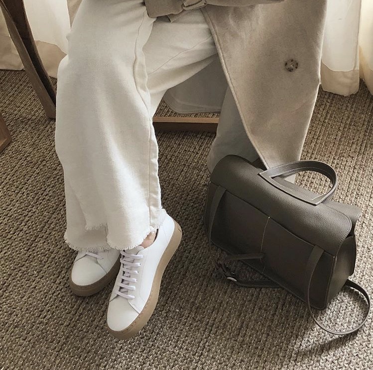 <b><p>Flat Base ckpack Sh oulder Scrch 플랫베이스 스가방</p></b><b><p>フラットベーストフバックスバッグス身上スベクスショルダーバッグスクロールトートバックplatbase</p></b><br /><br /><p align='center'>