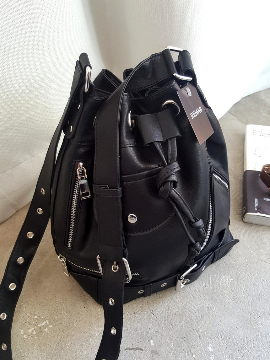 <b><p>Ride bucket bag More style Stis Chic Oung</p></b><b><p>ライドバケットバックドベクよりバッグよりスタイルシックなファッションの外出ルックコーディネートデート</p></b><br /><br /><p align='center'>