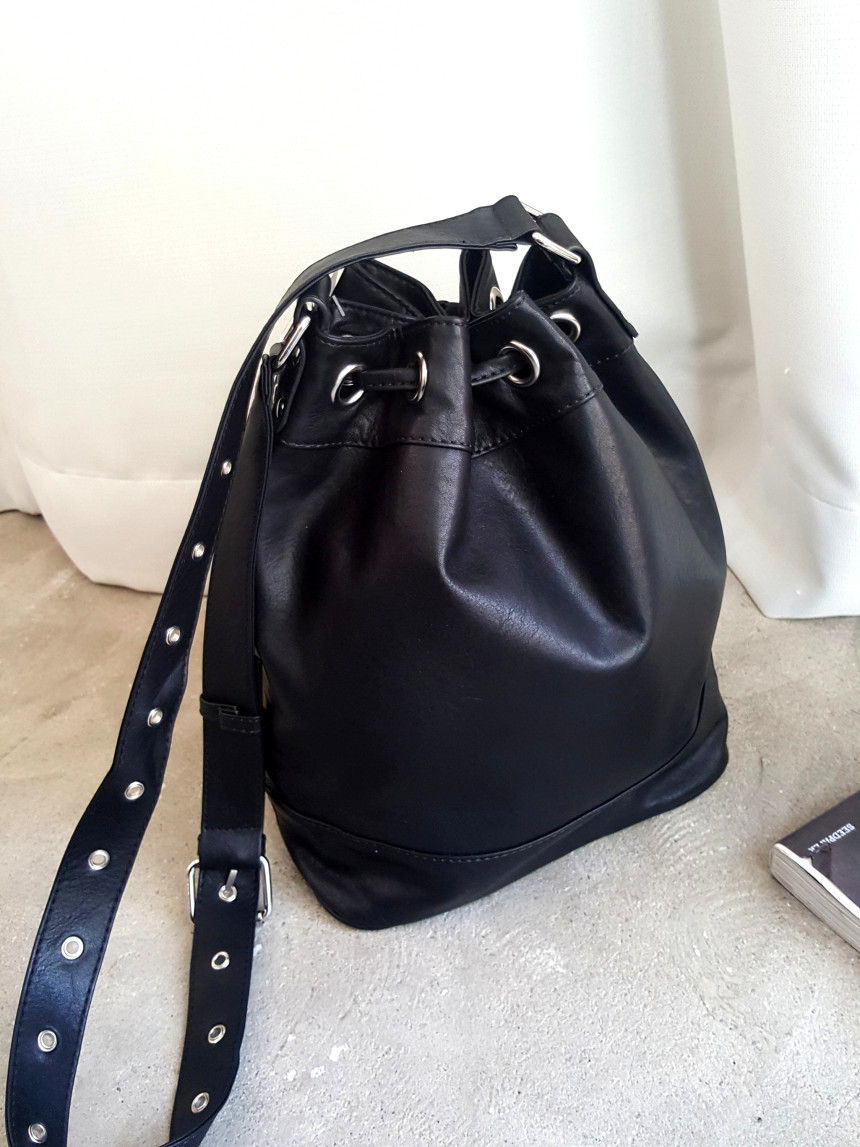 <b><p>Ride bucket bag More style Stis Chic Oung</p></b><b><p>ライドバケットバックドベクよりバッグよりスタイルシックなファッションの外出ルックコーディネートデート</p></b><br /><br /><p align='center'>