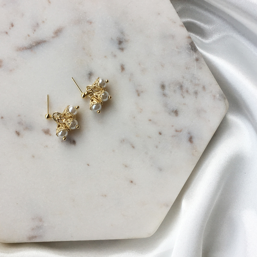 <b><p>1+1 Pearl Drop ring collection set Anque</p></b><b><p>1 + 真珠 ドロップ イヤリング コレクション セット アンティーク オンバル</p></b><br /><br /><p align='center'>