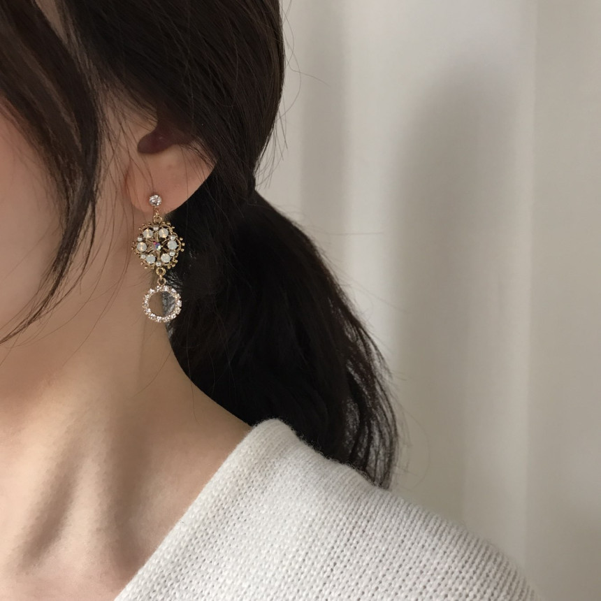 <b><p>Leete Opal cubic Drop Earrings Antique Stylish</p></b><b><p>ルテ オパールキュービック ドロップイヤリング アンティーク スタイリッシュル 女性なコーディネート</p></b><br /><br /><p align='center'>