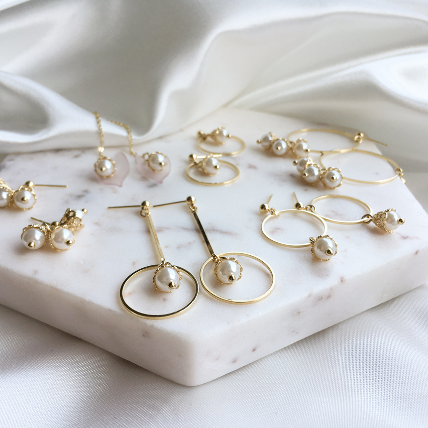 <b><p>1+1 Pearl Drop ring collection set Anque</p></b><b><p>1 + 真珠 ドロップ イヤリング コレクション セット アンティーク オンバル</p></b><br /><br /><p align='center'>