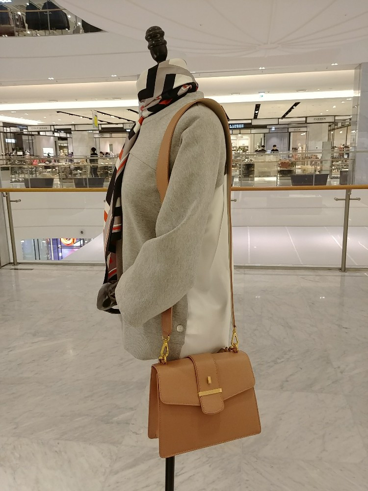 <b><p>Carlin New Hester Small H78166010</p></b><b><p>カーリンニューヘスタースモールS H78166010</p></b><br /><br /><p align='center'>