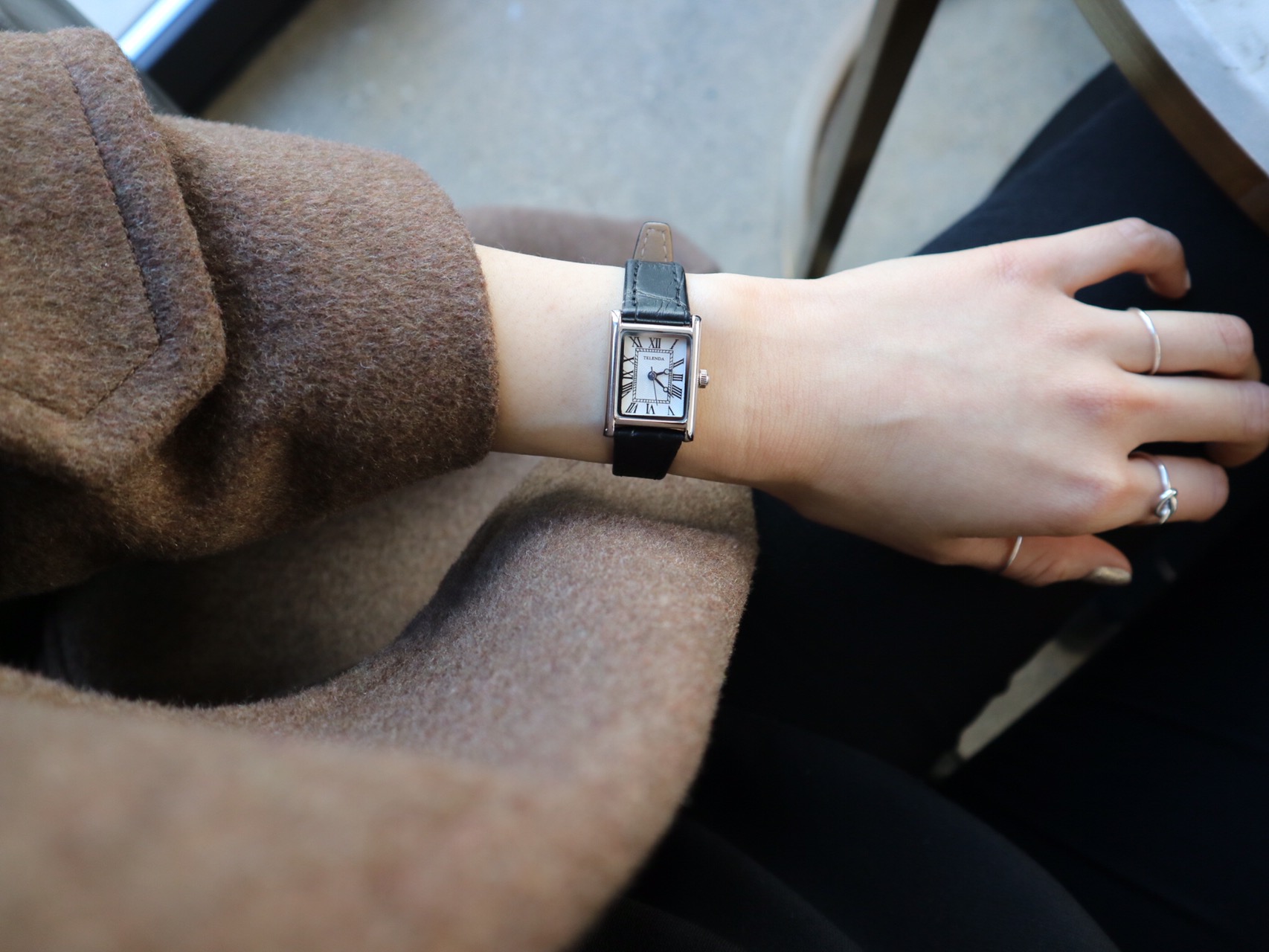 <b><p>Mourning Same day shipp Tank solo female</p></b><b><p>無排 即日発送 タンクソロ 女性 正方形 レザー 時計 2色 手首 シンプルな おすすめ</p></b><br /><br /><p align='center'>