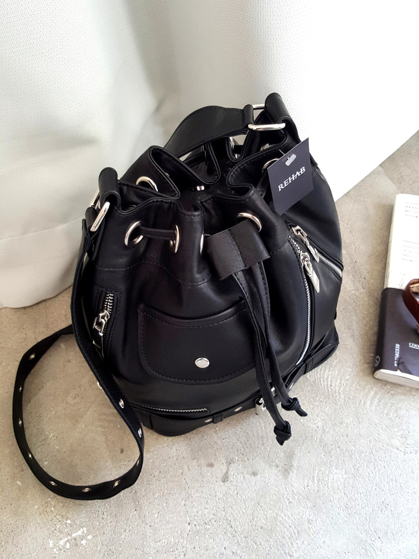 <b><p>Ride bucket bag More style Stis Chic Oung</p></b><b><p>ライドバケットバックドベクよりバッグよりスタイルシックなファッションの外出ルックコーディネートデート</p></b><br /><br /><p align='center'>