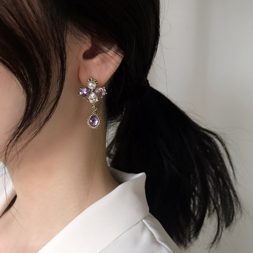 <b><p>Possible eaves Jian Antique Drop Earrings</p></b><b><p>グィチ可能 ジャン アンティーク ドロップイヤリング キュービックジルコニアが フェミニンな感性ムー</p></b><br /><br /><p align='center'>