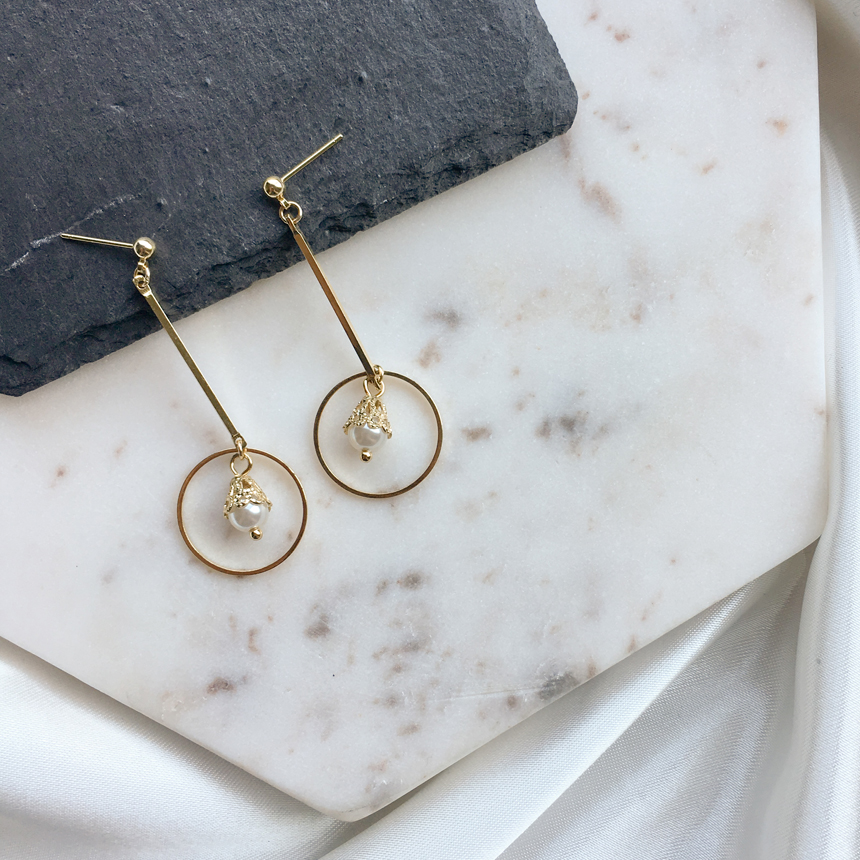 <b><p>1+1 Pearl Drop ring collection set Anque</p></b><b><p>1 + 真珠 ドロップ イヤリング コレクション セット アンティーク オンバル</p></b><br /><br /><p align='center'>