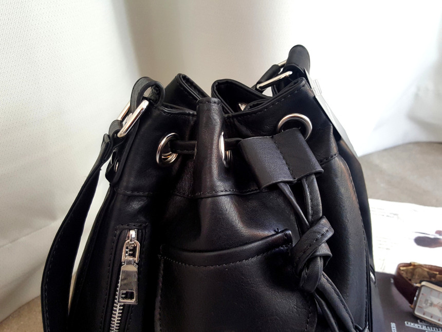 <b><p>Ride bucket bag More style Stis Chic Oung</p></b><b><p>ライドバケットバックドベクよりバッグよりスタイルシックなファッションの外出ルックコーディネートデート</p></b><br /><br /><p align='center'>
