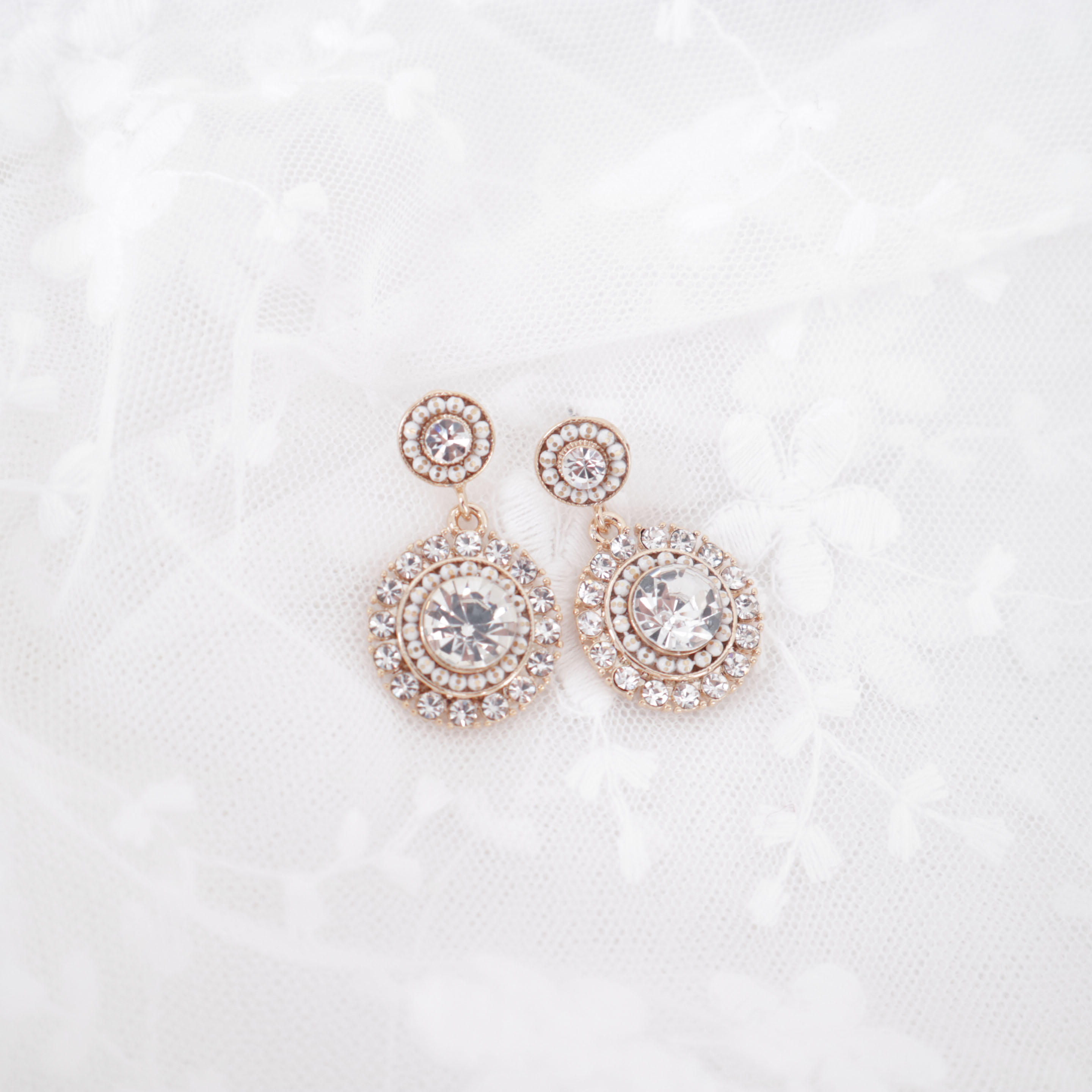 <b><p>Remio Cubic stones earring 3color fale Alrgy</p></b><b><p>レミーオー キュービックストーン イヤリング 3色 女性 無アレルギー 防止 ショッピモールおすすめ</p></b><br /><br /><p align='center'>